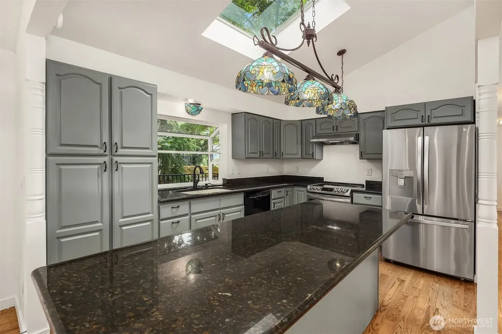 11821 SE 67th Place Bellevue WA 98006