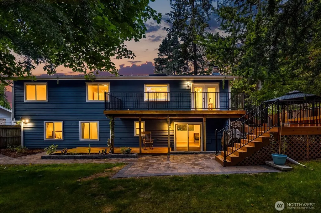 11821 SE 67th Place Bellevue WA 98006