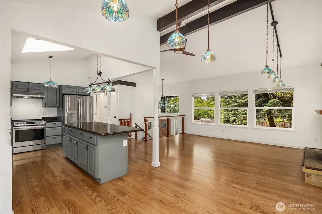 11821 SE 67th Place Bellevue WA 98006