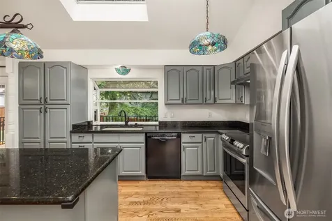 11821 SE 67th Place Bellevue WA 98006