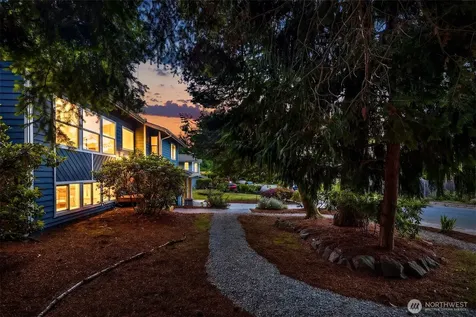 11821 SE 67th Place Bellevue WA 98006