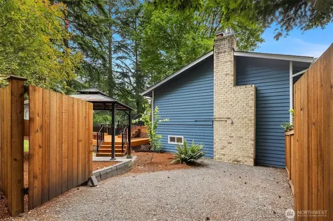 11821 SE 67th Place Bellevue WA 98006