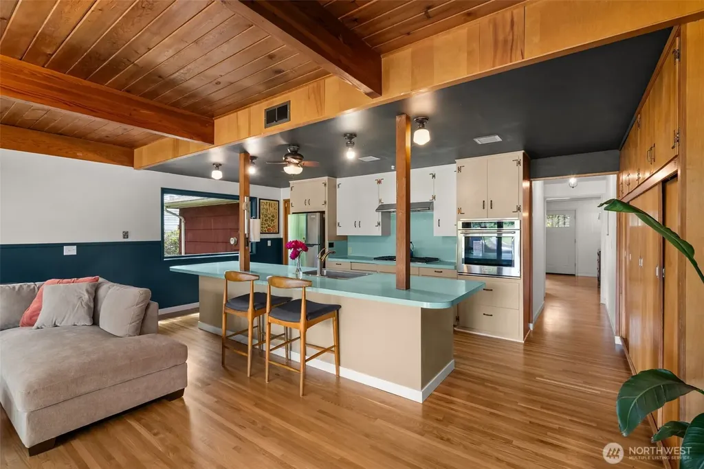 12423 Lake City Boulevard Lakewood WA 98498