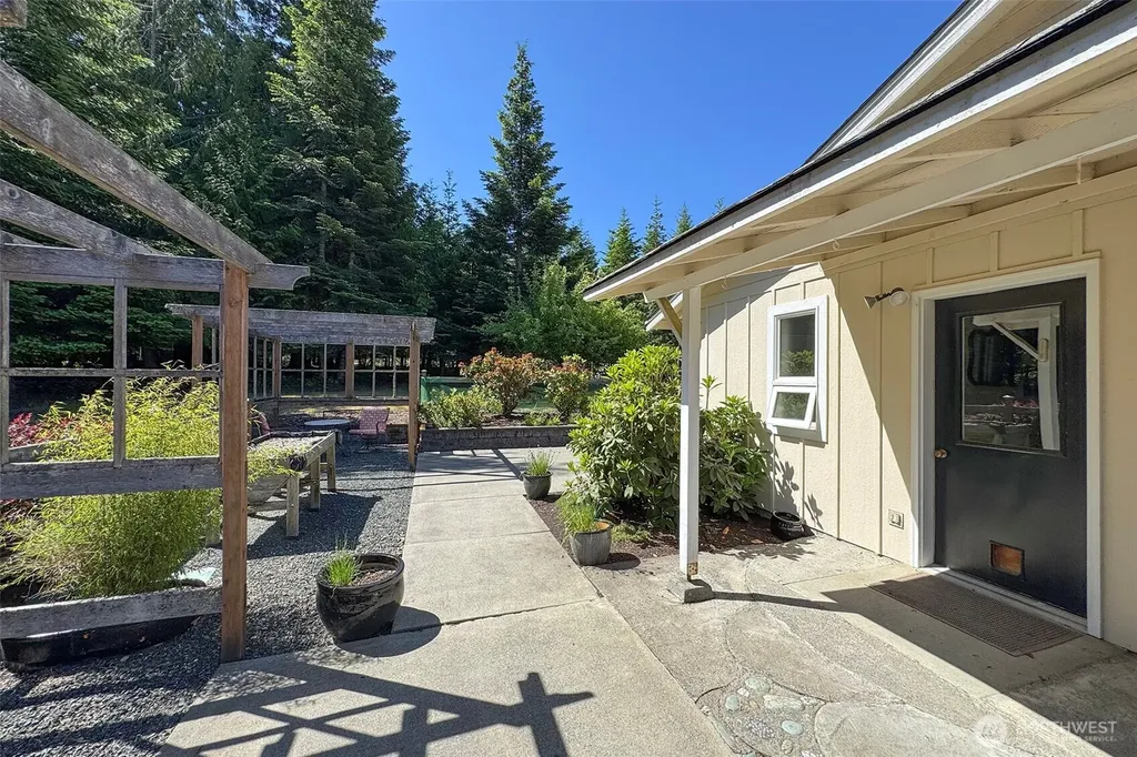 5541 S Doss Road Port Angeles WA 98362