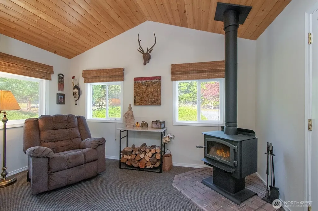5541 S Doss Road Port Angeles WA 98362