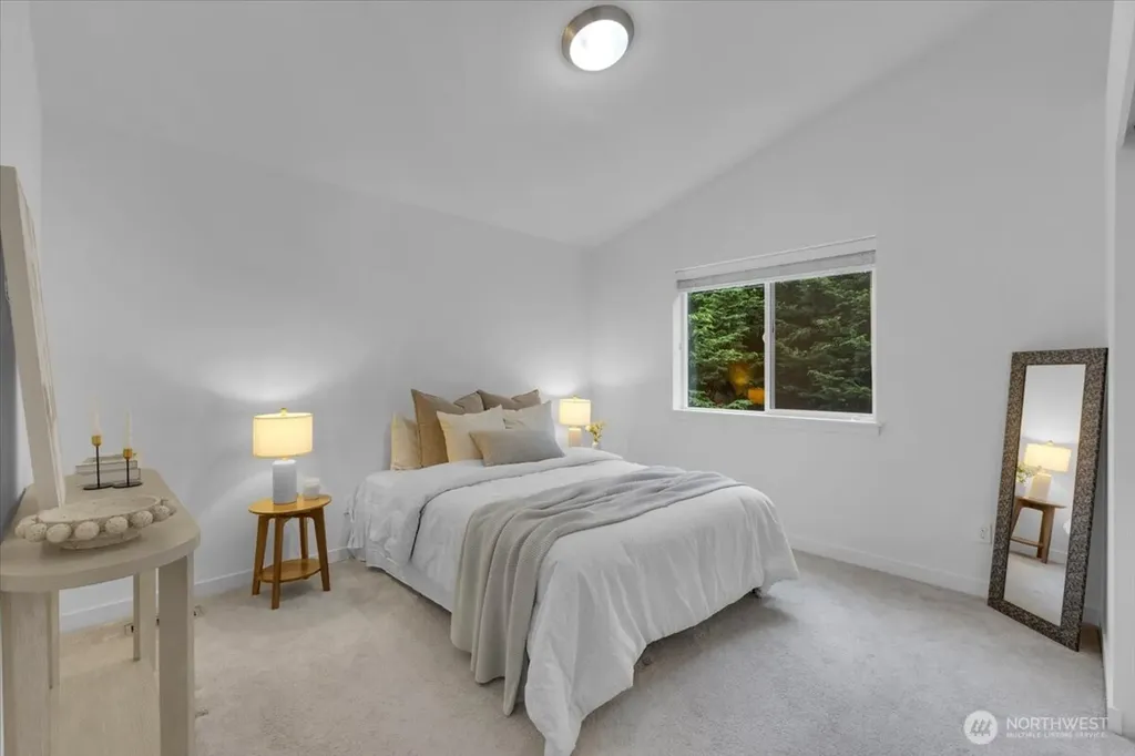 20704 2nd Avenue W Lynnwood WA 98036