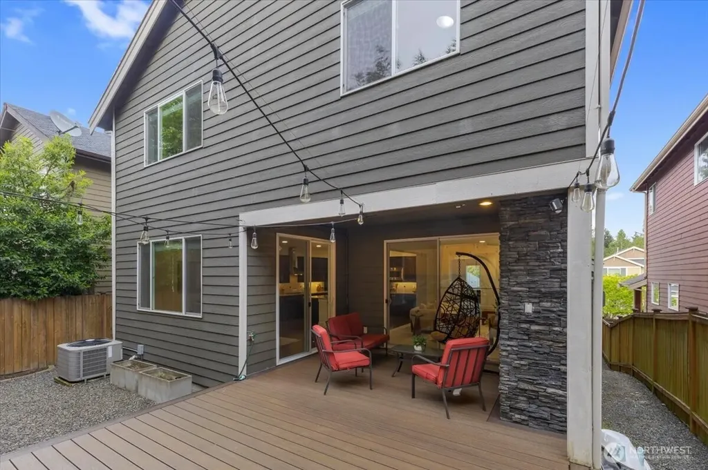 20704 2nd Avenue W Lynnwood WA 98036