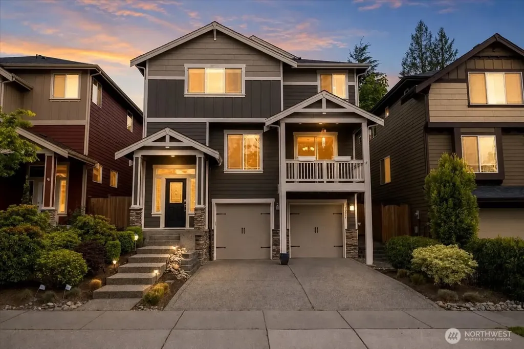 20704 2nd Avenue W Lynnwood WA 98036
