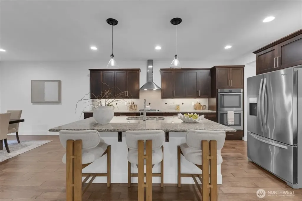 20704 2nd Avenue W Lynnwood WA 98036