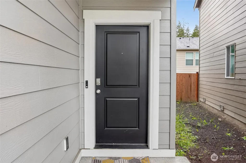 18772 Lipoma Place E Puyallup WA 98374