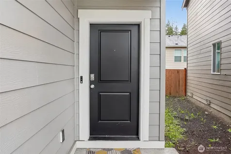 18772 Lipoma Place E Puyallup WA 98374