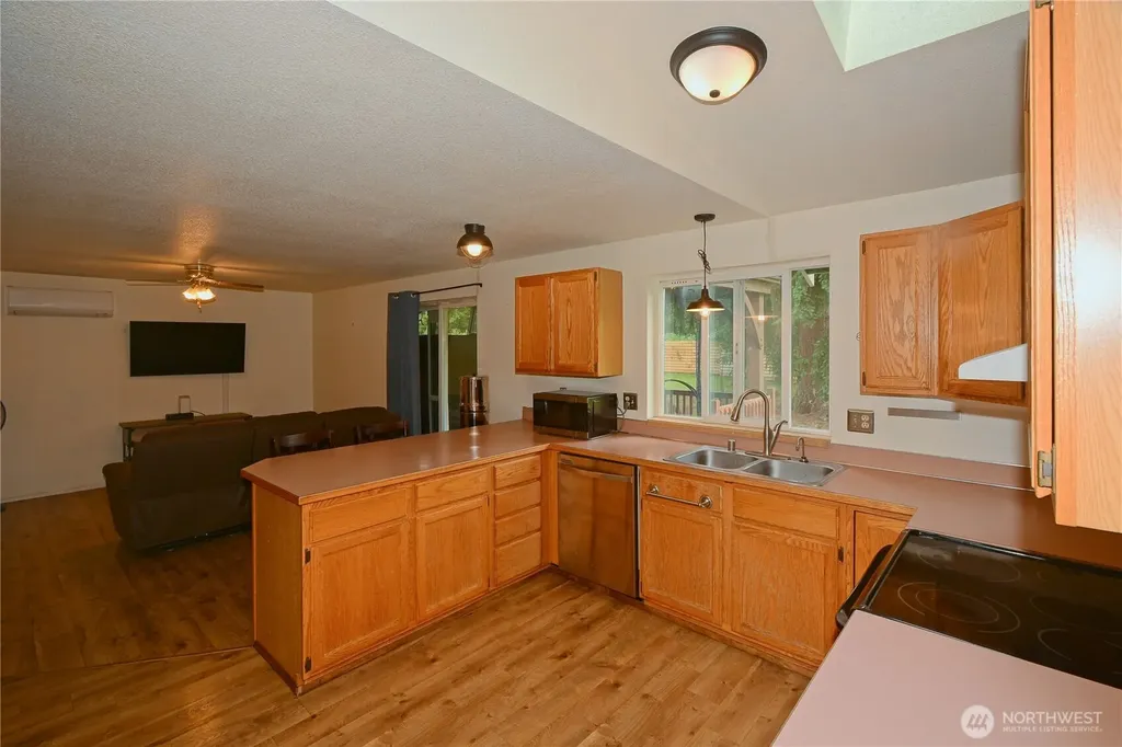 16404 84 Court SE Yelm WA 98597