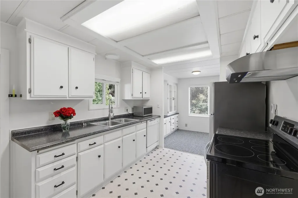 18425 NE 95th Street Redmond WA 98052