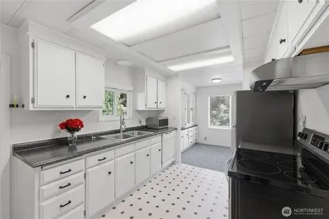 18425 NE 95th Street Redmond WA 98052