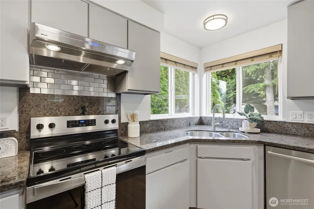 19555 23rd Avenue NE Poulsbo WA 98370