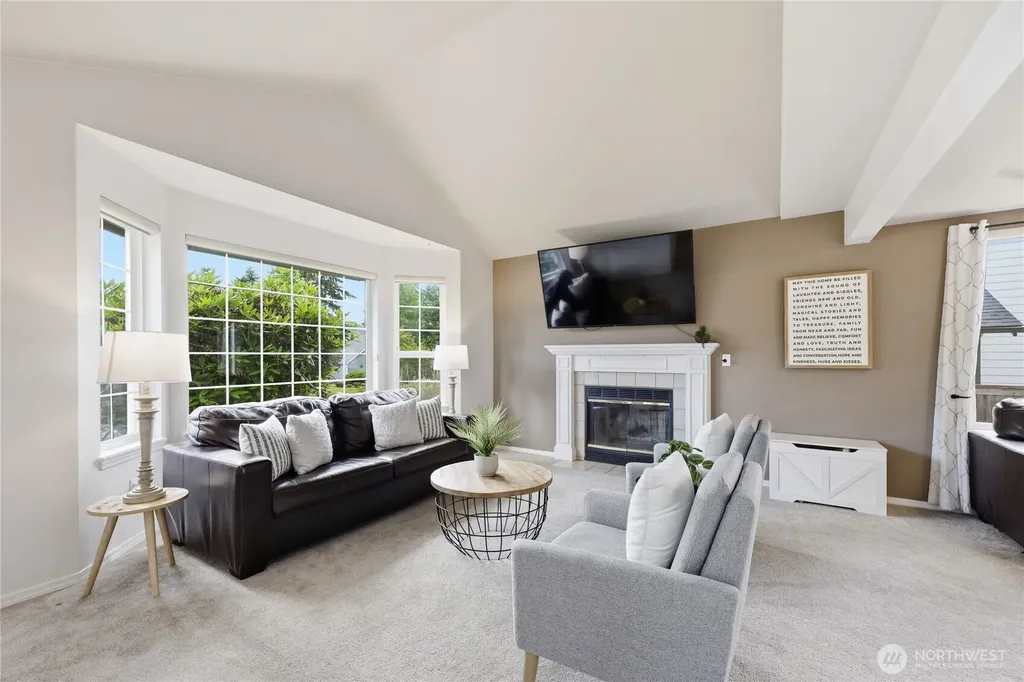 19555 23rd Avenue NE Poulsbo WA 98370