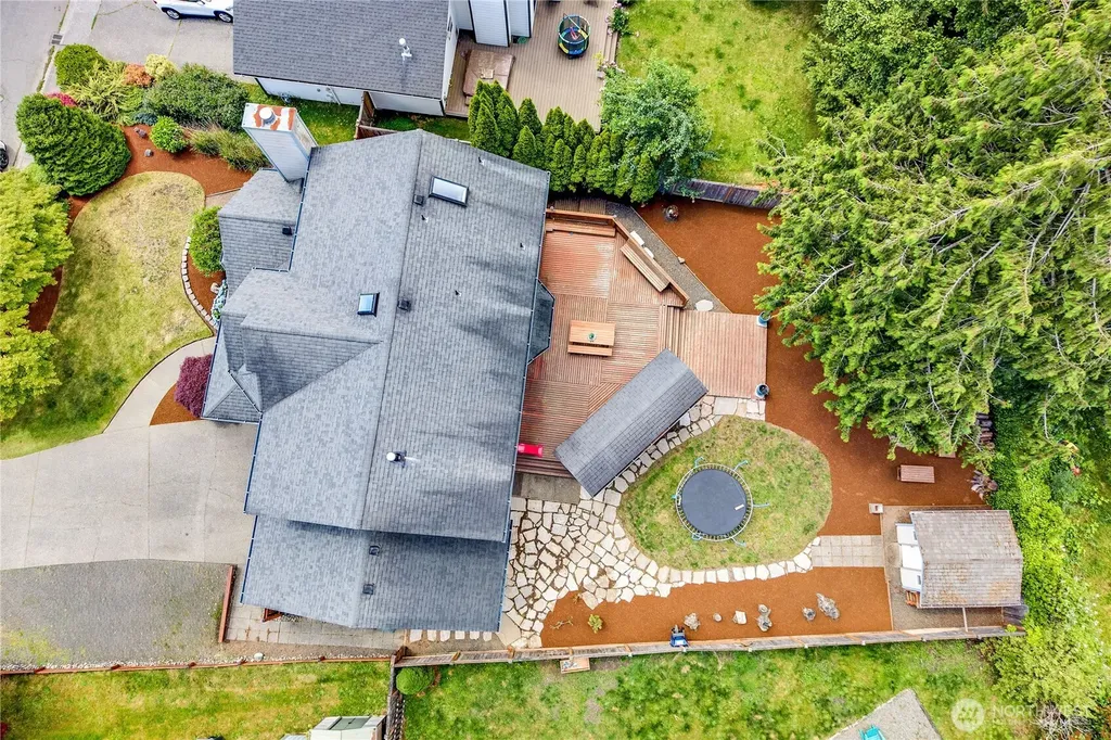 19555 23rd Avenue NE Poulsbo WA 98370