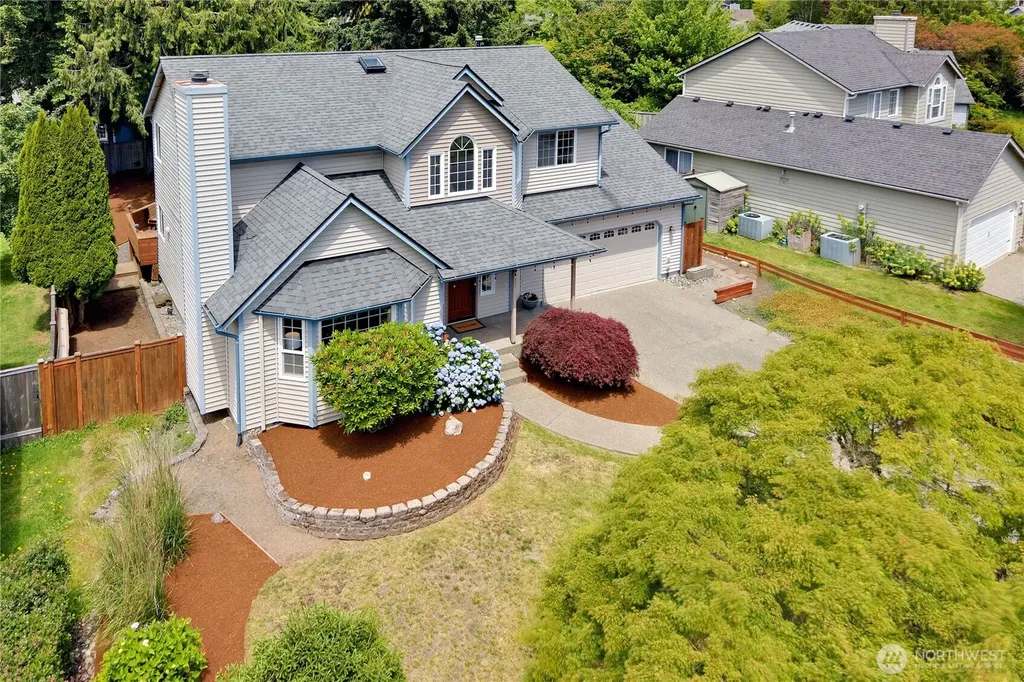 19555 23rd Avenue NE Poulsbo WA 98370