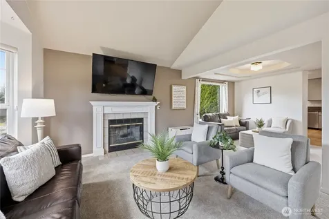 19555 23rd Avenue NE Poulsbo WA 98370