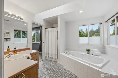 19555 23rd Avenue NE Poulsbo WA 98370