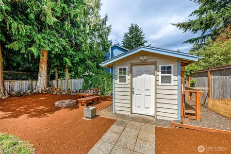19555 23rd Avenue NE Poulsbo WA 98370