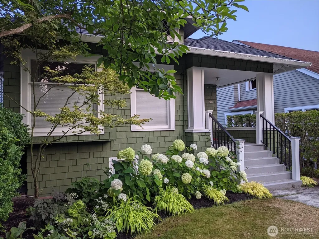 1947 4th Avenue W Seattle WA 98119