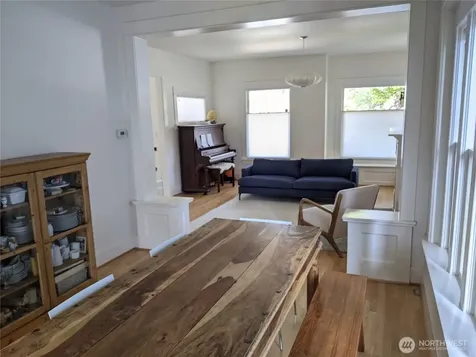 1947 4th Avenue W Seattle WA 98119