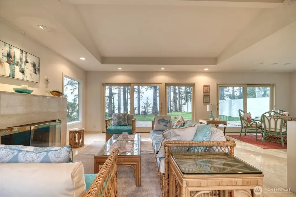 345 Gulf View Crescent Point Roberts WA 98281