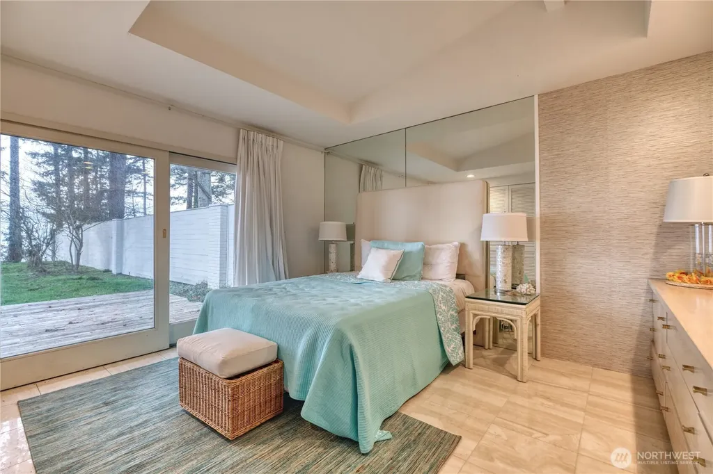 345 Gulf View Crescent Point Roberts WA 98281