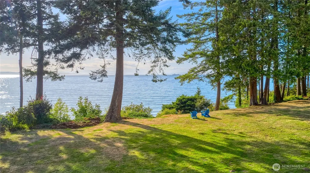 345 Gulf View Crescent Point Roberts WA 98281