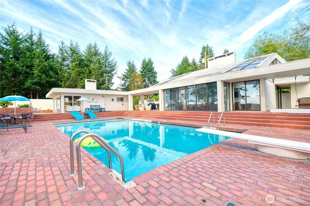 345 Gulf View Crescent Point Roberts WA 98281