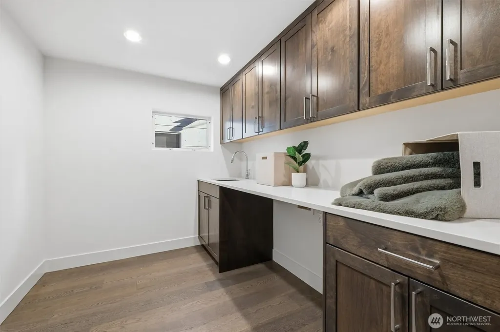 1533 38th Avenue E Seattle WA 98112