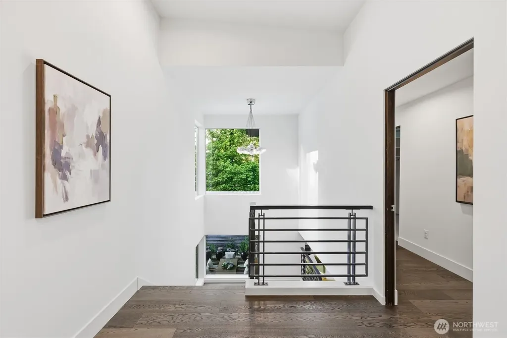 1533 38th Avenue E Seattle WA 98112