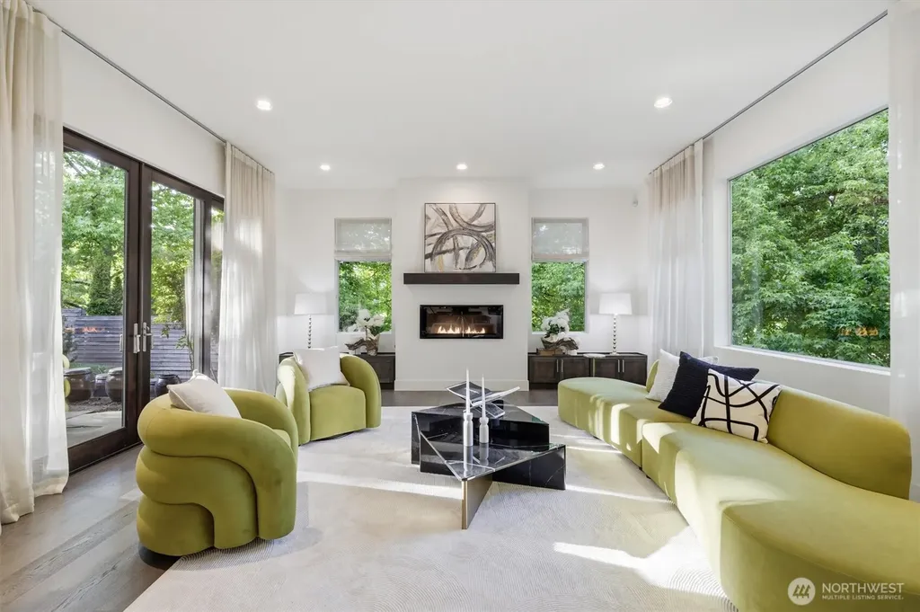 1533 38th Avenue E Seattle WA 98112
