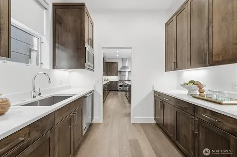 1533 38th Avenue E Seattle WA 98112