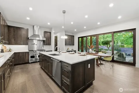 1533 38th Avenue E Seattle WA 98112