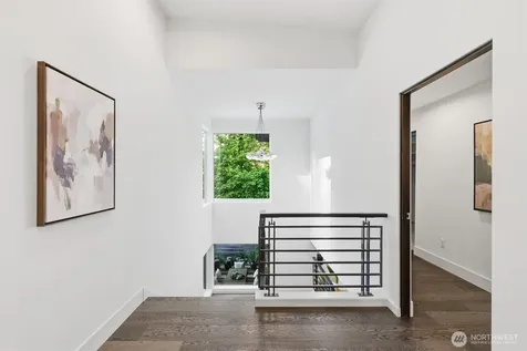 1533 38th Avenue E Seattle WA 98112