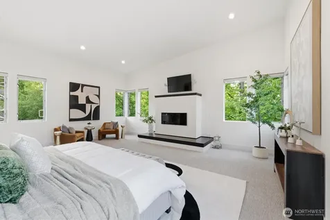 1533 38th Avenue E Seattle WA 98112