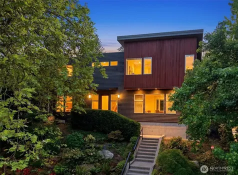 1533 38th Avenue E Seattle WA 98112