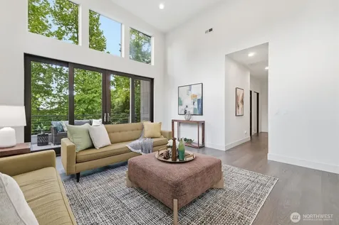 1533 38th Avenue E Seattle WA 98112