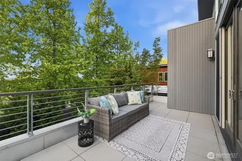 1533 38th Avenue E Seattle WA 98112