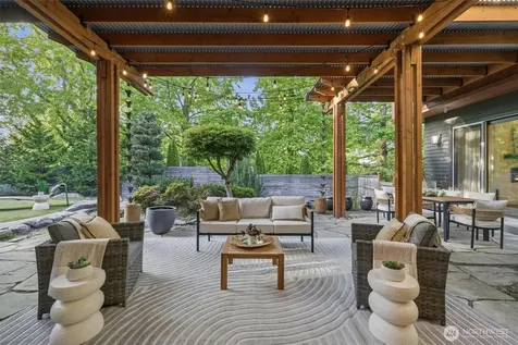 1533 38th Avenue E Seattle WA 98112