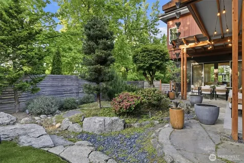 1533 38th Avenue E Seattle WA 98112
