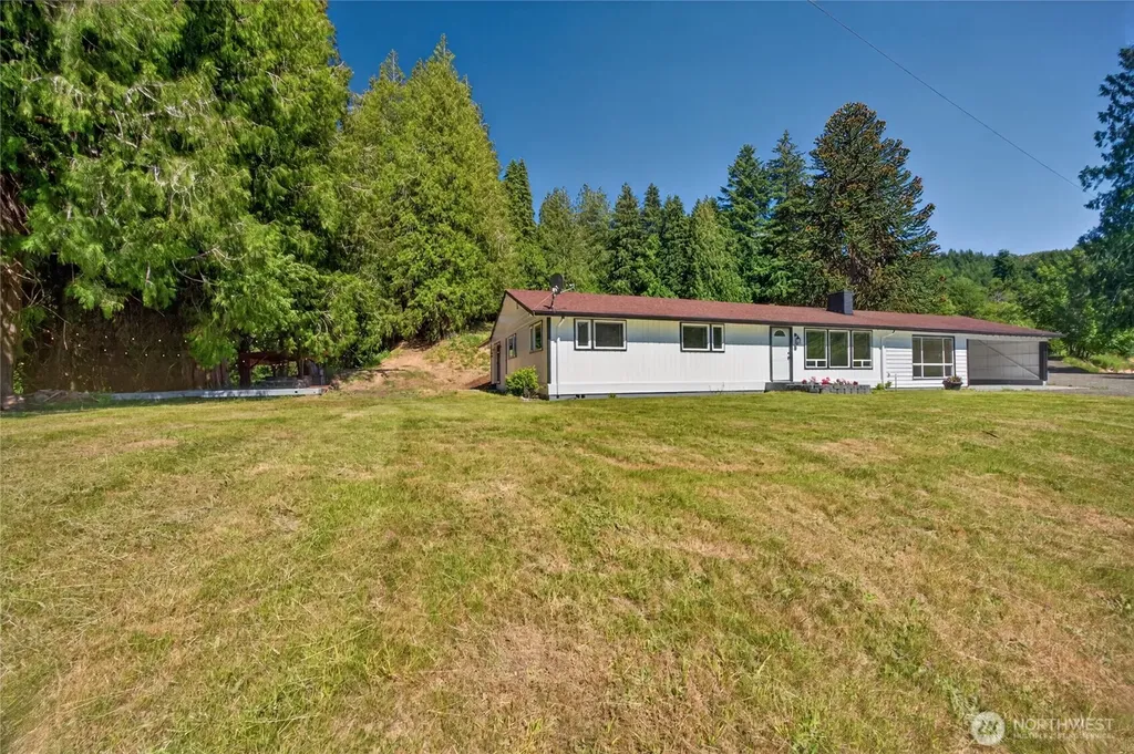 8442 Us Highway 12 Glenoma WA 98336