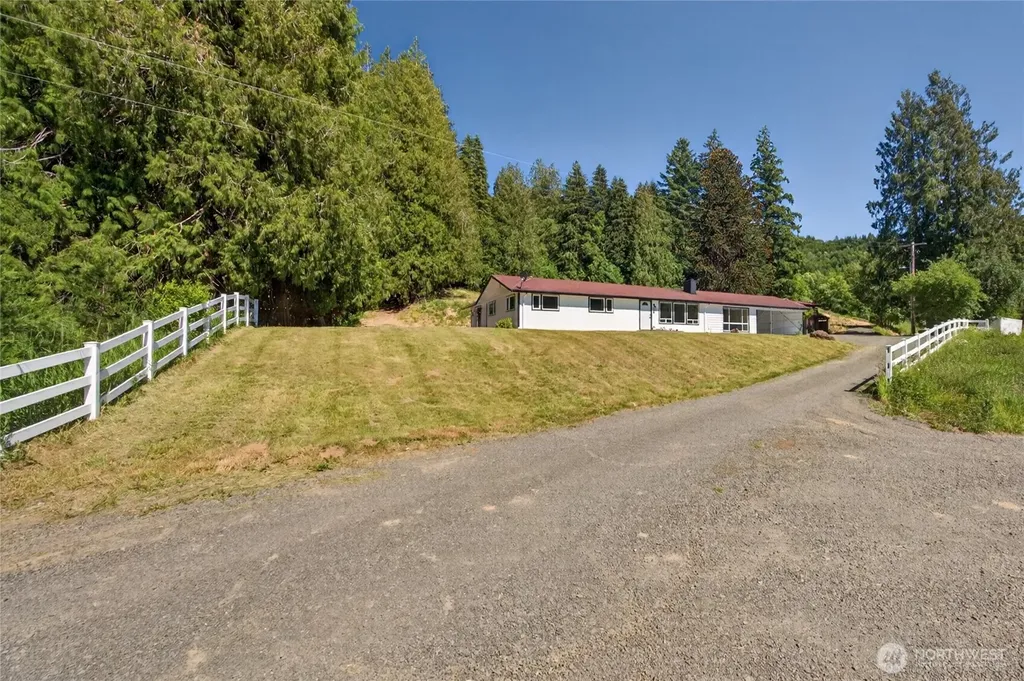 8442 Us Highway 12 Glenoma WA 98336