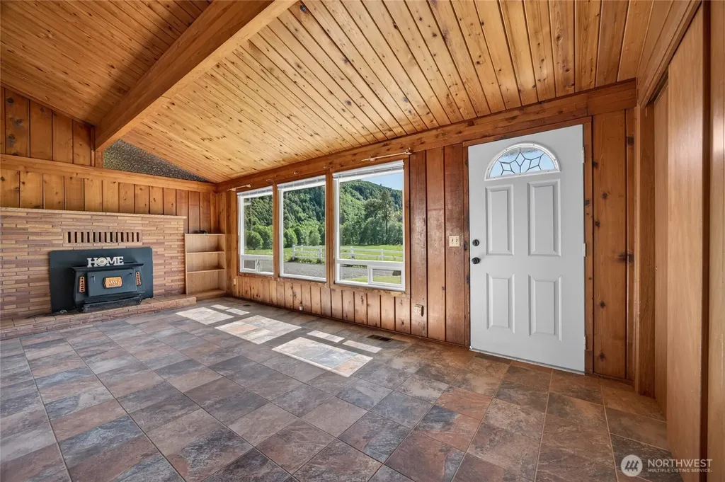 8442 Us Highway 12 Glenoma WA 98336