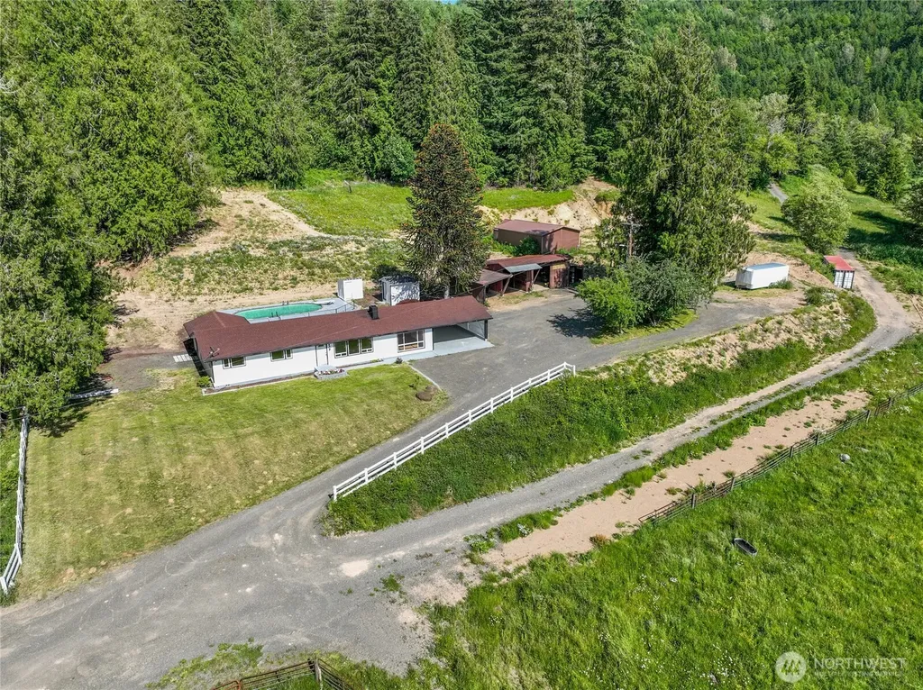 8442 Us Highway 12 Glenoma WA 98336
