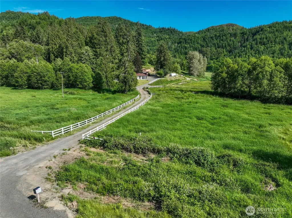 8442 Us Highway 12 Glenoma WA 98336
