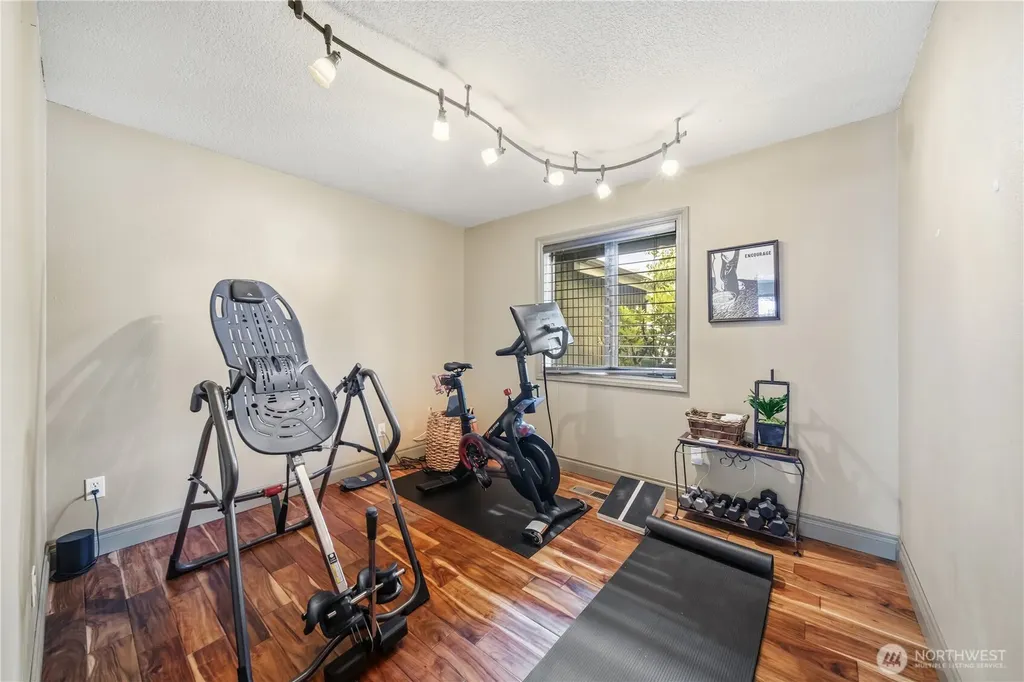 7104 166th Avenue E Sumner WA 98390