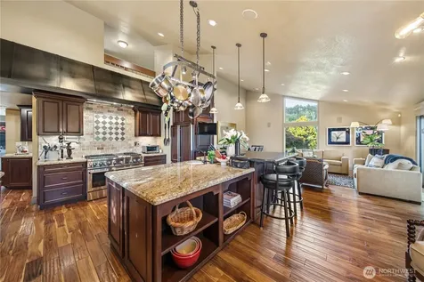 7104 166th Avenue E Sumner WA 98390